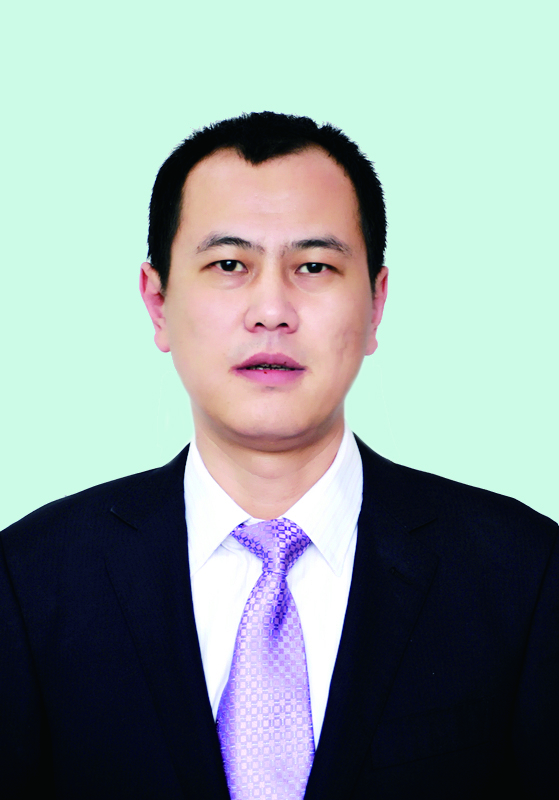 李威