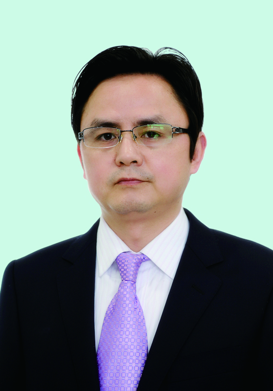 何亚平